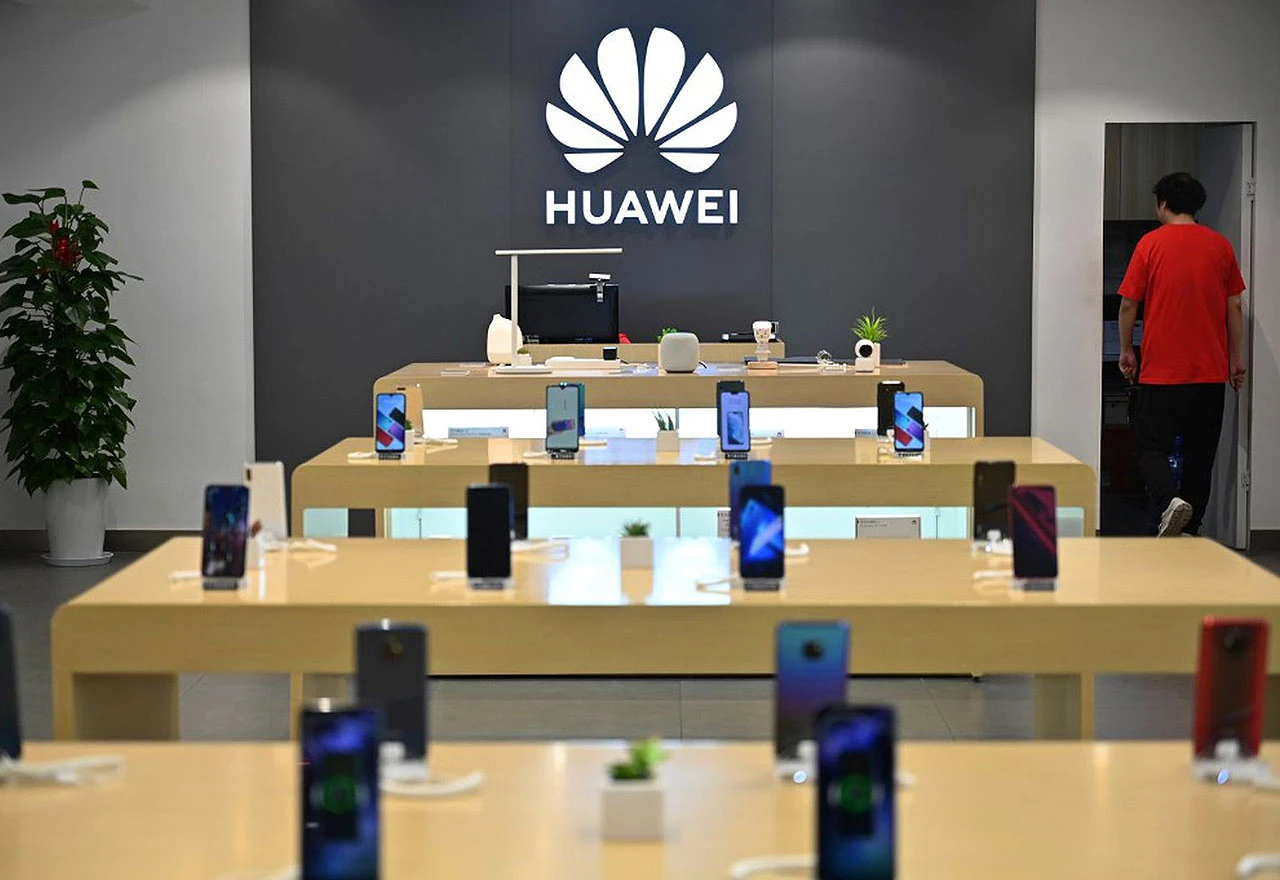 SAD zabranjuje uvoz opreme kineskih tehnoloških divova, na udaru Huawei, ZTE i Hikvision