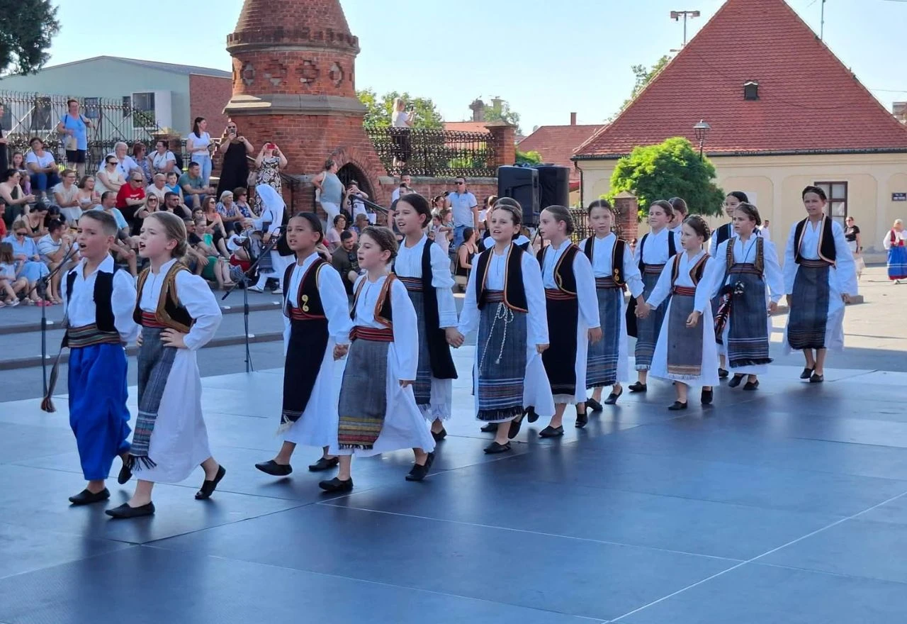 FOTO | Mali Cimljani sudjelovali na 60. Đakovačkim vezovima