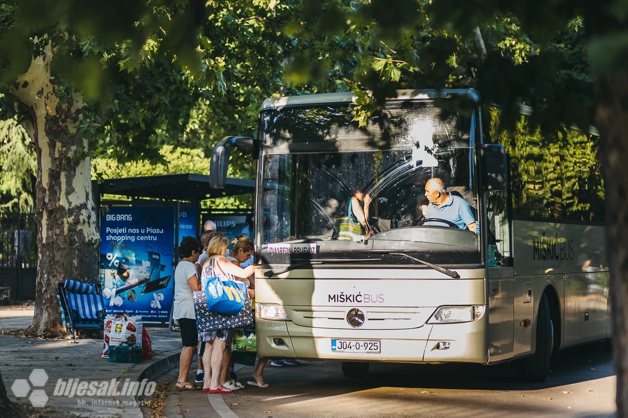 Umirovljenici na putu prema moru