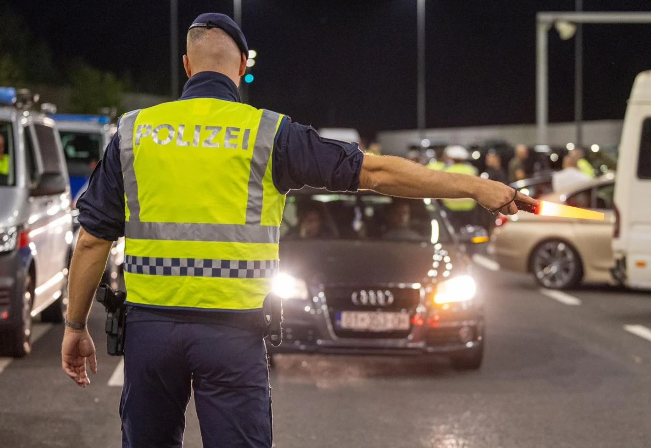 Državljanin BiH pijan dvaput sletio s ceste u Austriji i udario u kuću