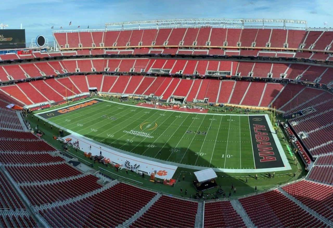 Levi's Stadium: Zeleni travnjak koji odlučuje pobjednika između Zmajeva i Amerikanaca