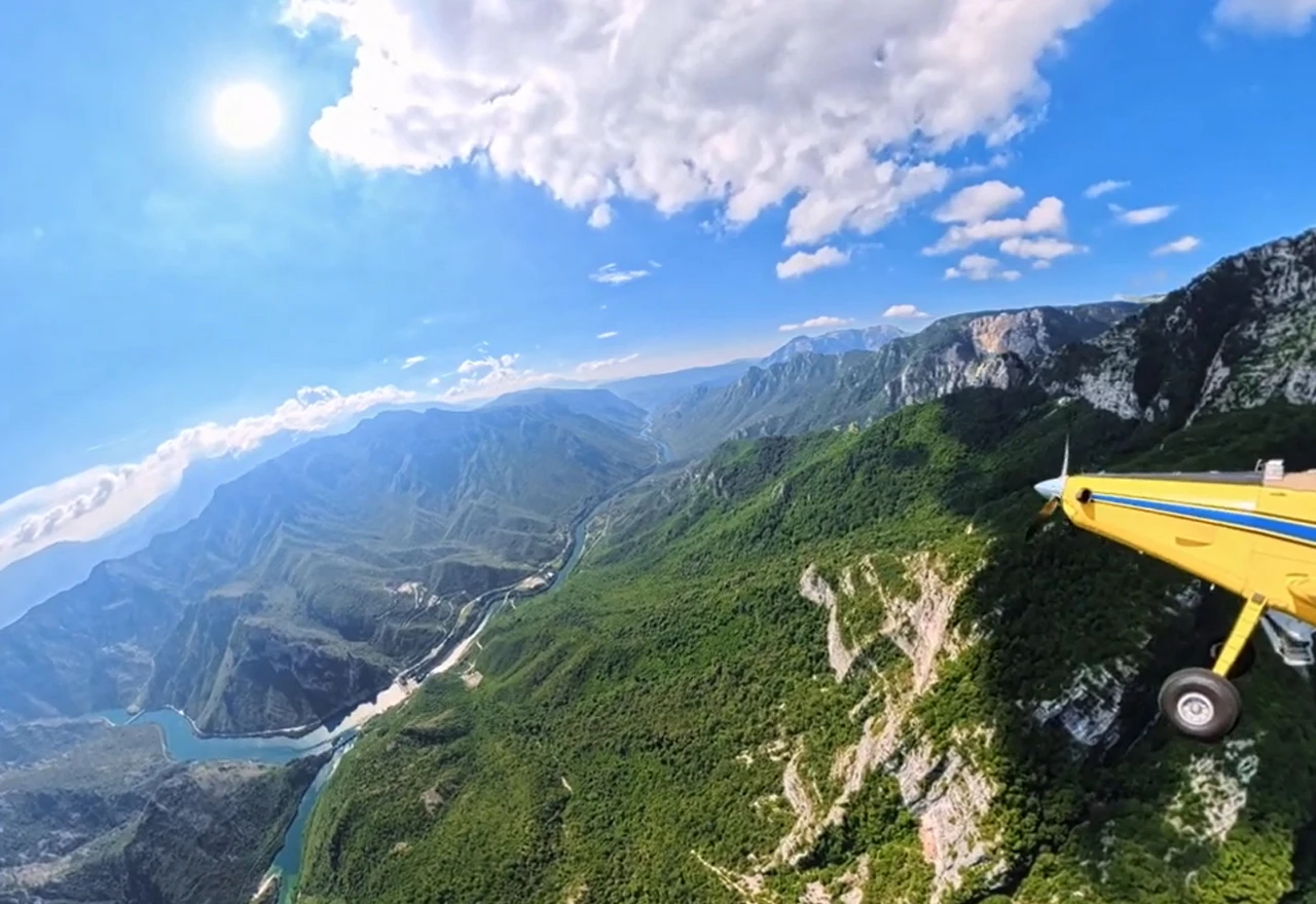 VIDEO | Pogled iz kokpita: Air Tractori i čuvaju i promoviraju Hercegovinu i njene bisere