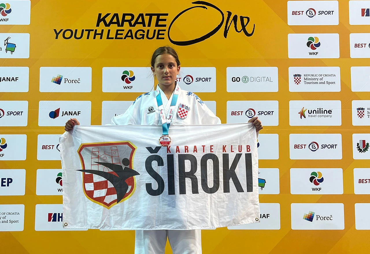 Iva Kožul osvojila brončanu medalju na WKF Youth Cupu u Poreču