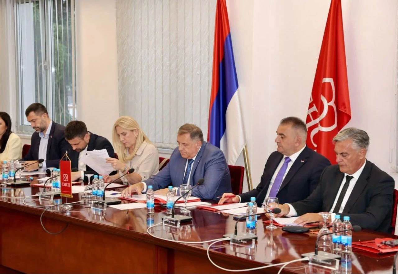 SNSD predstavio liste: Milorad ne može, ali Igor može