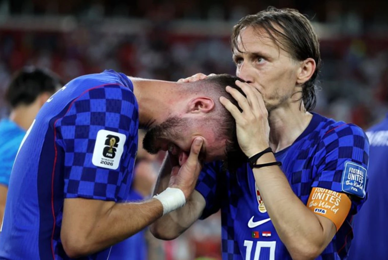 Noć u koju je stalo sve o čemu šutimo