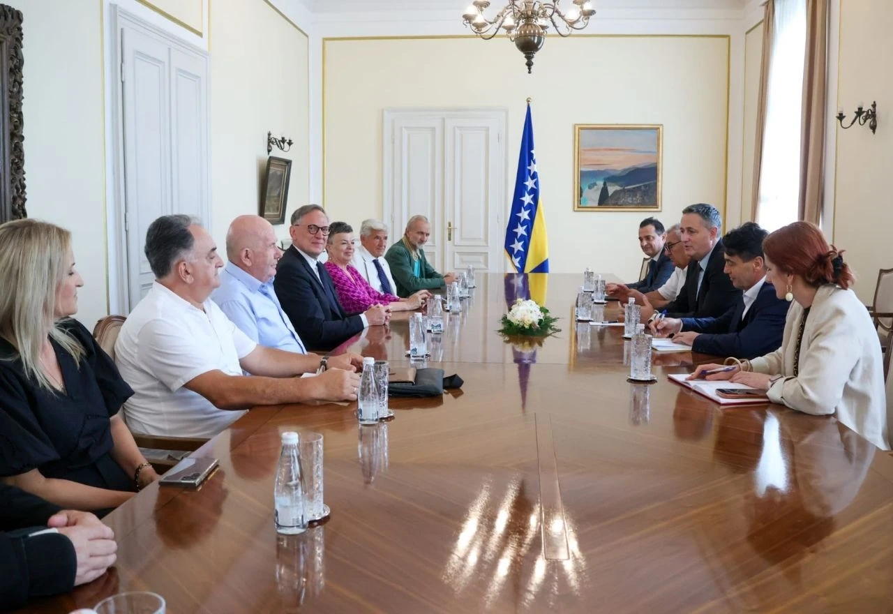 Bećirović održao sastanak s predstavnicima Svjetskog saveza dijaspore BiH