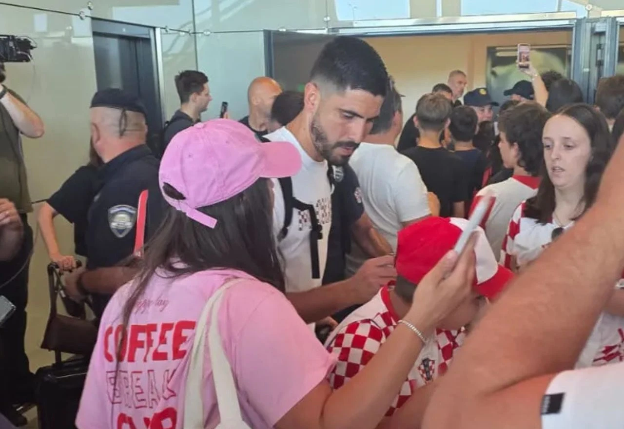 FOTO | Vatreni se vratili u Zagreb, Dalić poručio: "Ovo je definitivni kraj jedne ere"