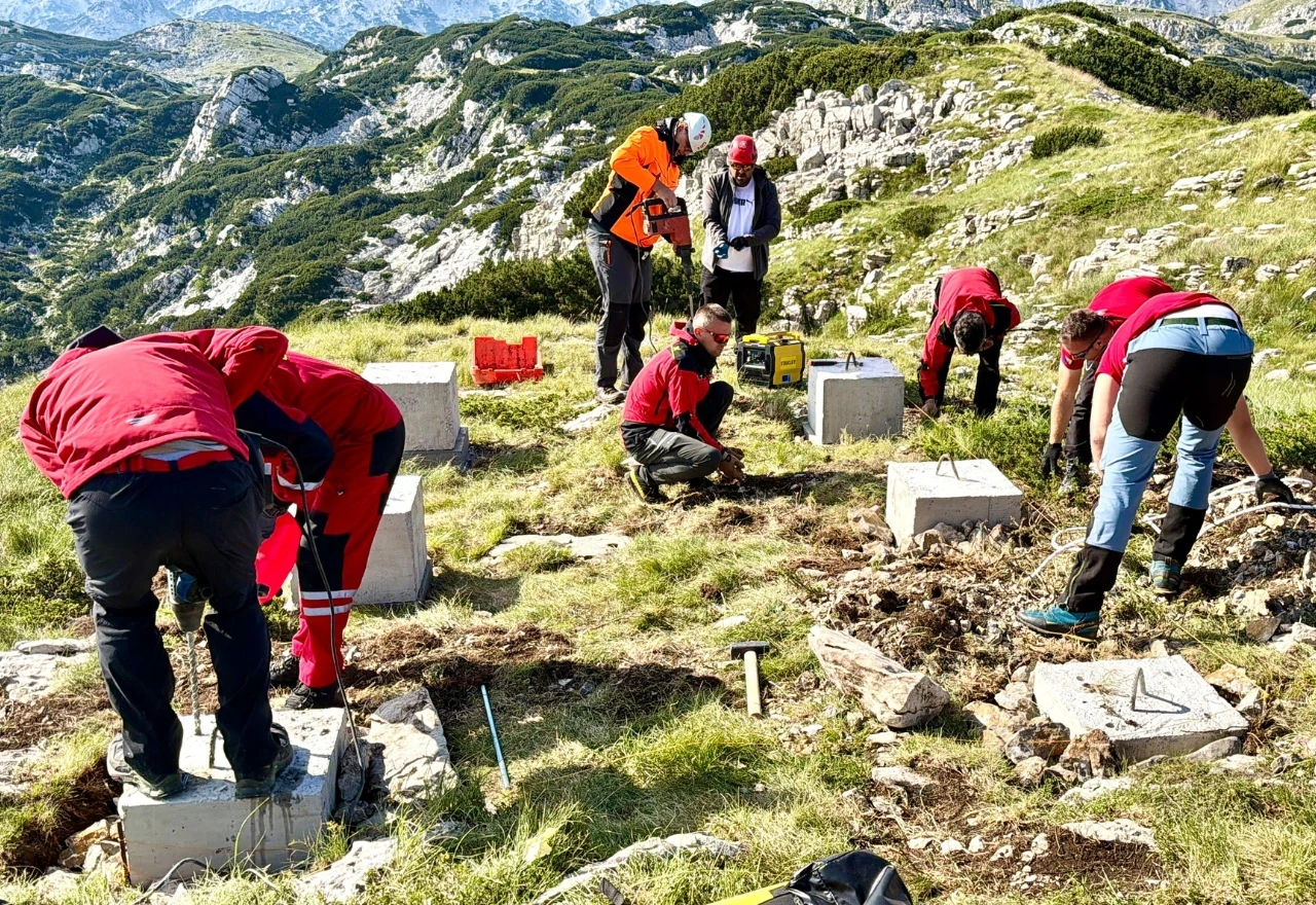 Na Prenju postavljen bivak u znak sjećanja na stradalu planinarku