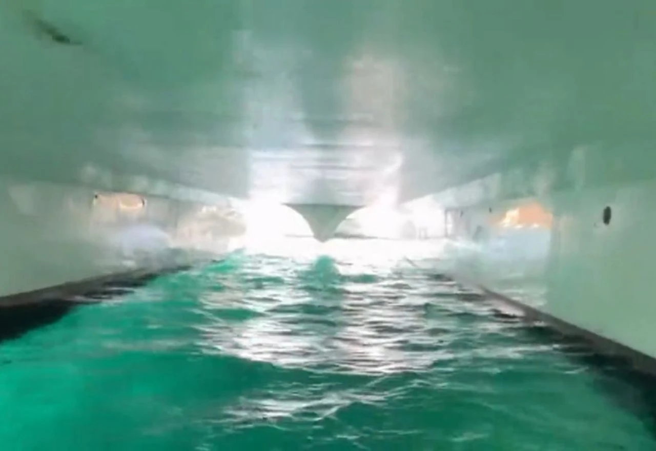 VIDEO | Influencer se snimao kako jet-skijem prolazi između katamarana