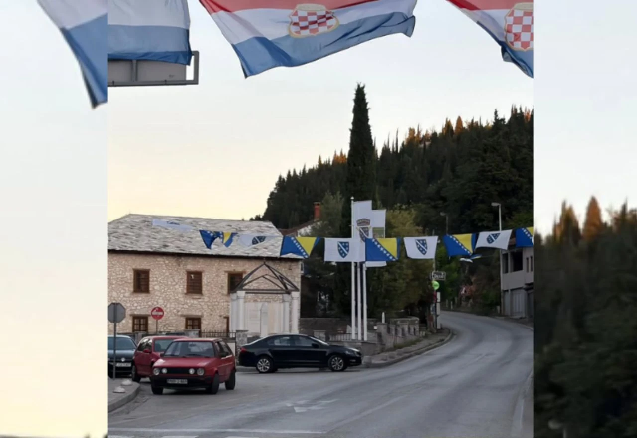 Grad Stolac pozvao na uklanjanje transparenata i zastava