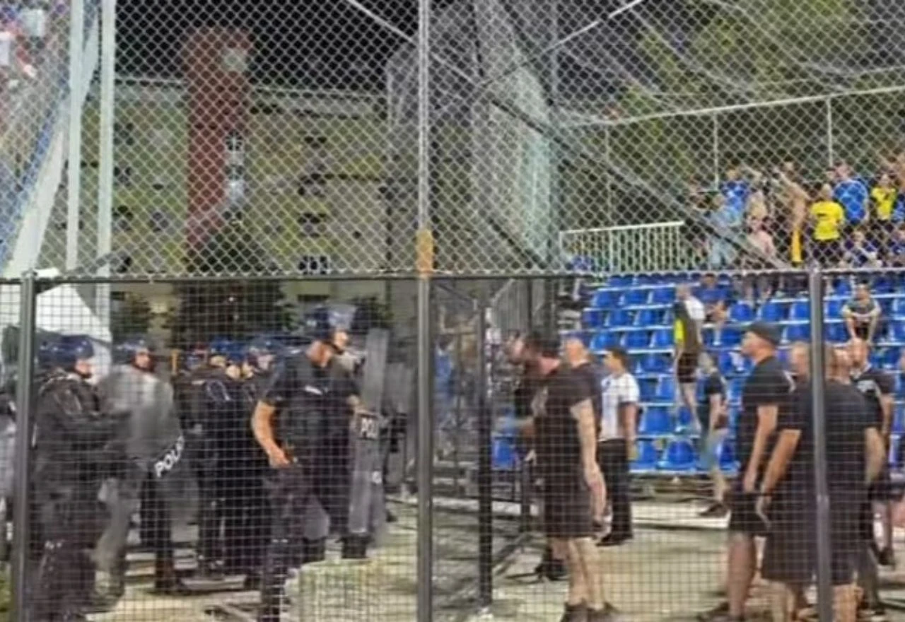 VIDEO | Incident u Banja Luci: Navijači se naguravali s policijom
