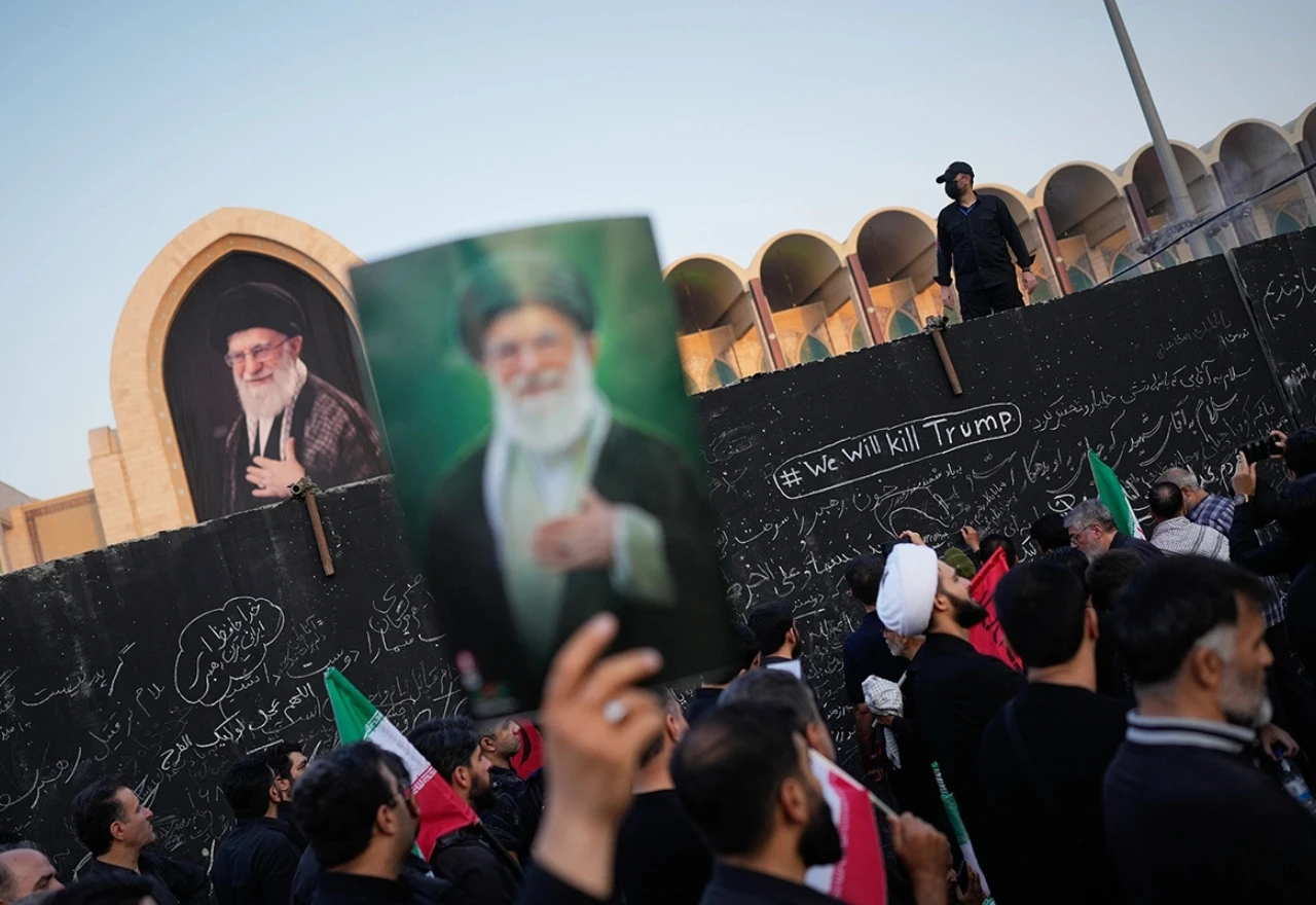 Iran zaprijetio SAD-u: "Držimo prst na okidaču"