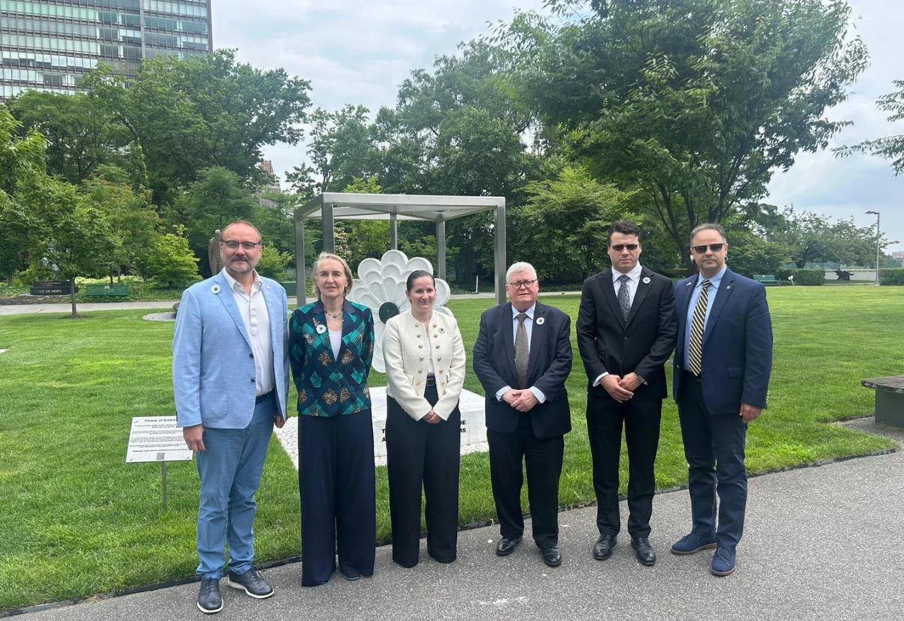 U SAD-u proglašen Dan sjećanja na genocid u Srebrenici