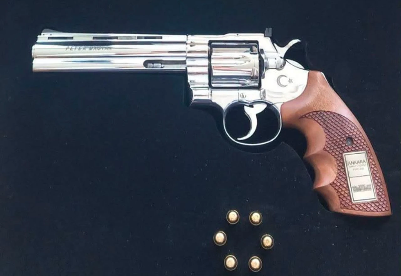 Revolver