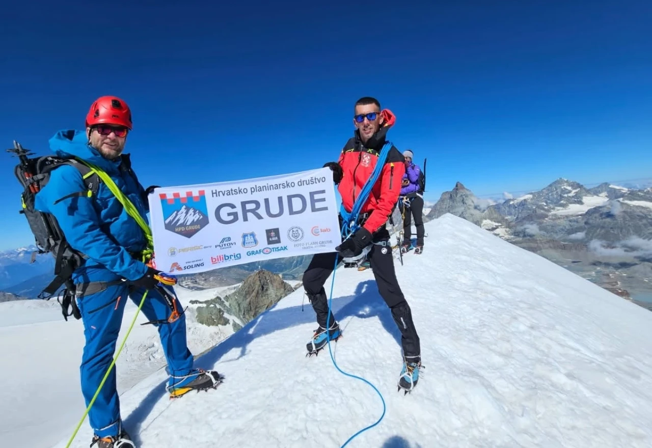 FOTO | Planinari iz Gruda i Ljubuškog osvojili Mont Blanc