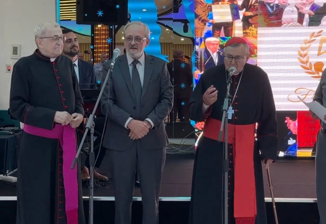 VIDEO | Kardinal Puljić zapjevao "Tebi majko misli lete"