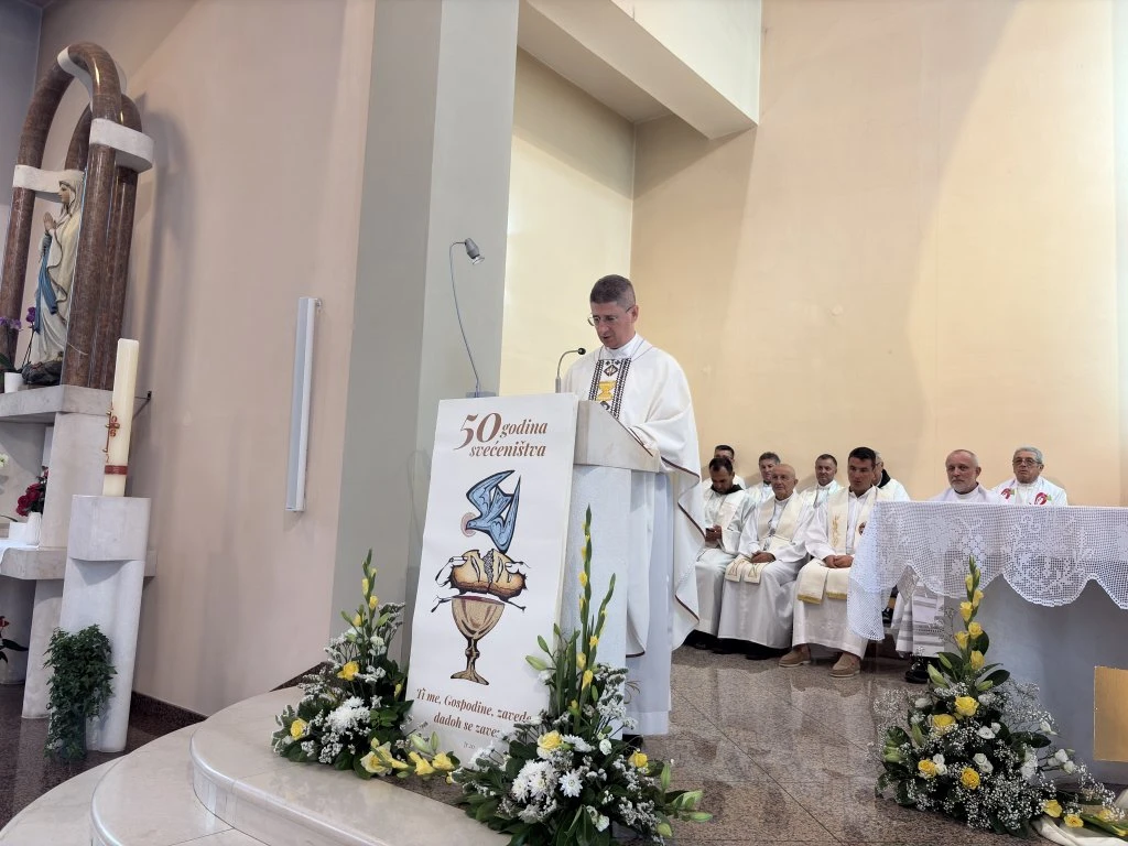 Mons. Marko Tomić obilježio je u Prozoru pola stoljeća misništva
