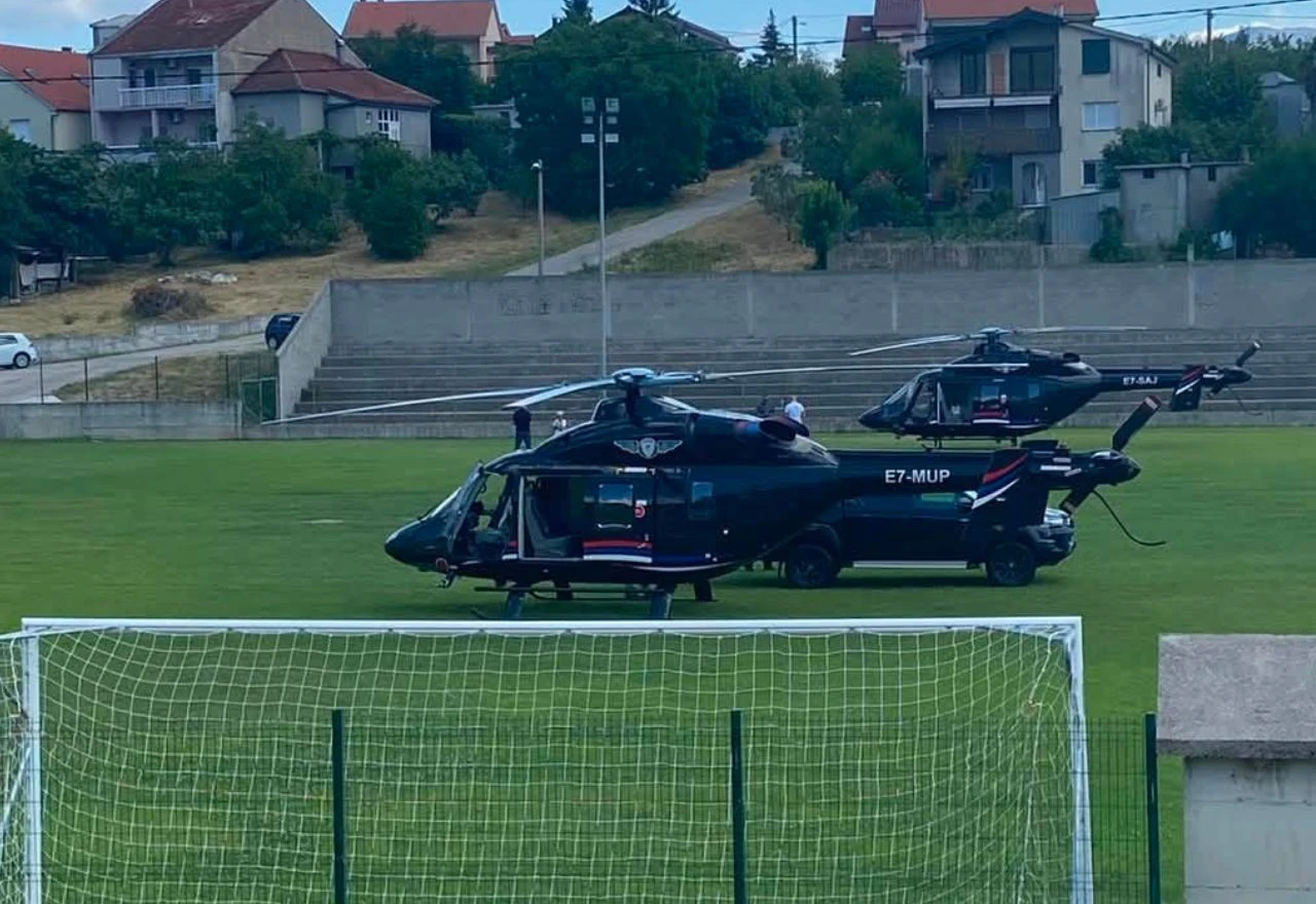 VIDEO | Dodik helikopterom sletio na igralište NK Cim