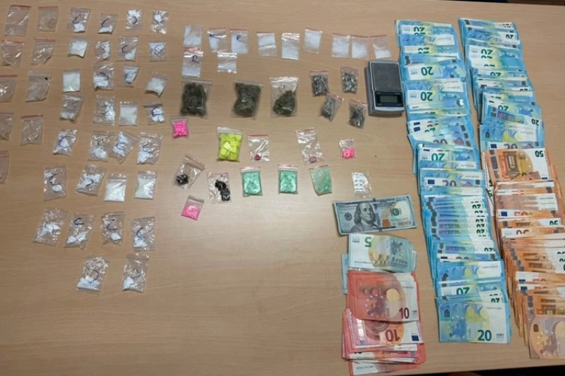 Nema što nema: Grk 'pao' s kokainom, LSD-om, psilocibinskim gljivama...