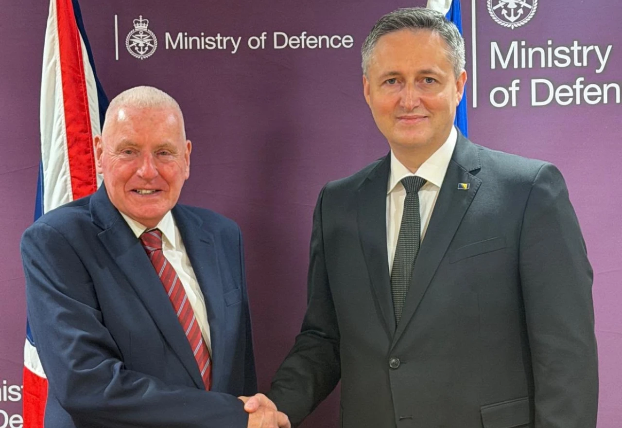 Bećirović u Londonu razgovarao o NATO putu BiH