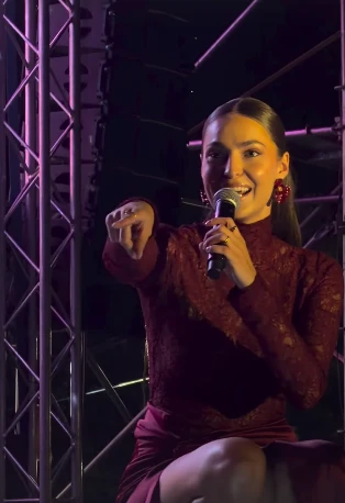 Džejla Ramović odabrala čipku i prorez za nastup u Crnoj Gori