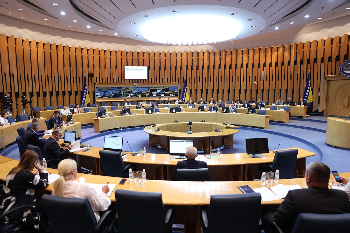 Prvo čitaje i novi korak: Dignute ruke i za Zakon o Sudu BiH
