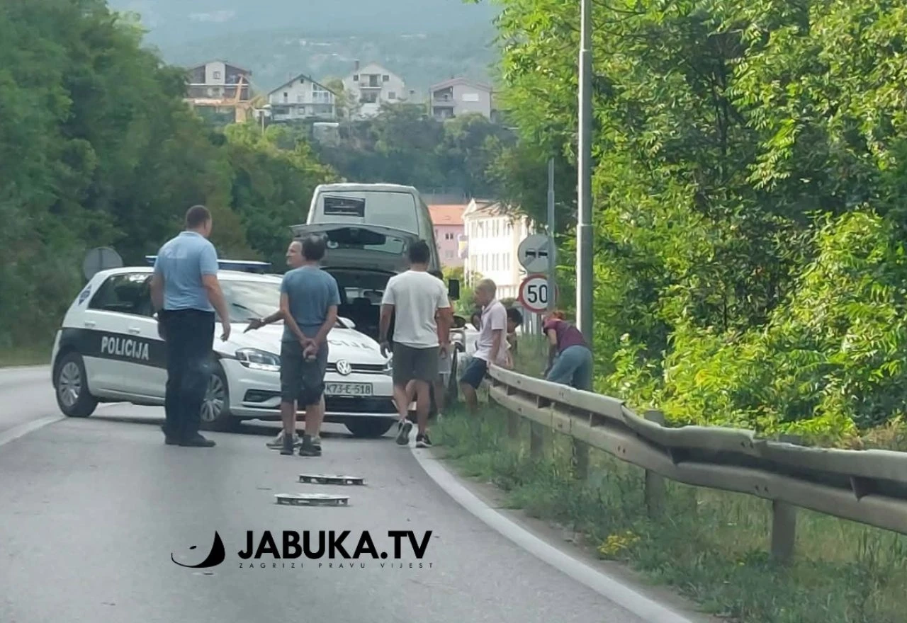 Široki Brijeg: Izgubio kontrolu nad vozilom, udario u bankinu