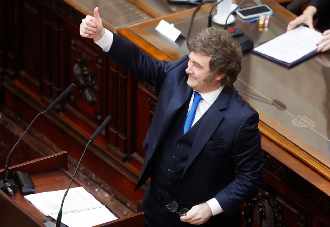 Bizarna odluka argentinskog predsjednika: Zbog sujevjerja ne ide na finale SP-a, radije se smrzava u istoj jakni