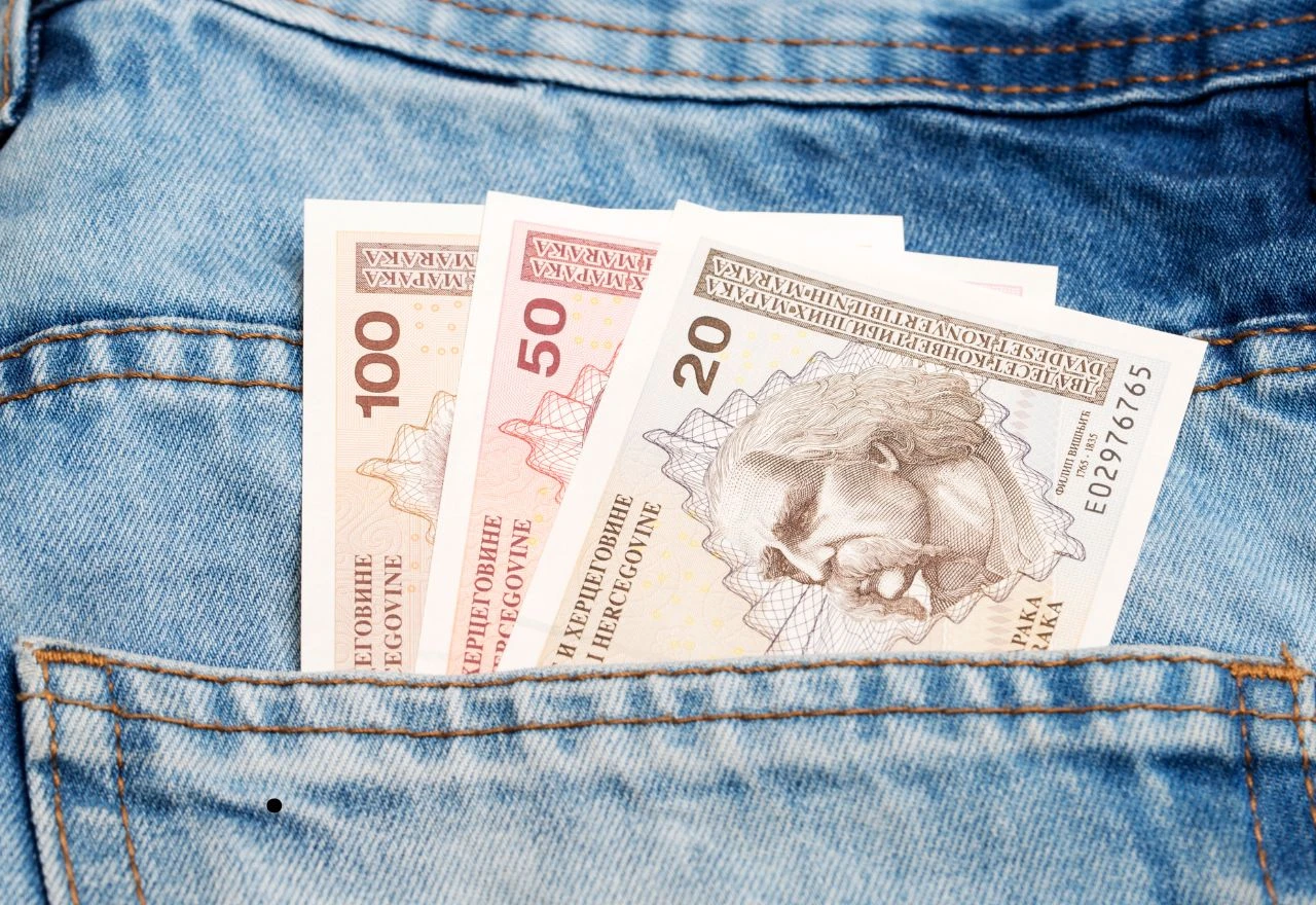 Je li realno? Radniku u mjesec dana isplaćeno 288.000 KM primanja