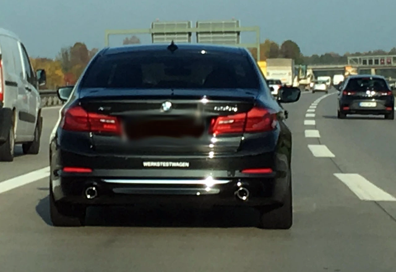 Mlada djevojka poginula za volanom, vozila je bez vozačke autocestom