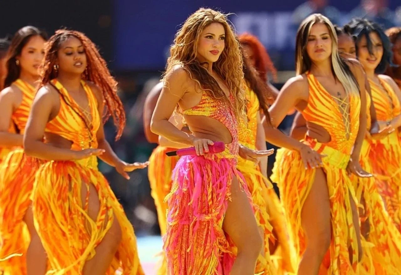 Shakira nastupila u kostimu ukrašenom s čak 200.000 Swarovski kristala