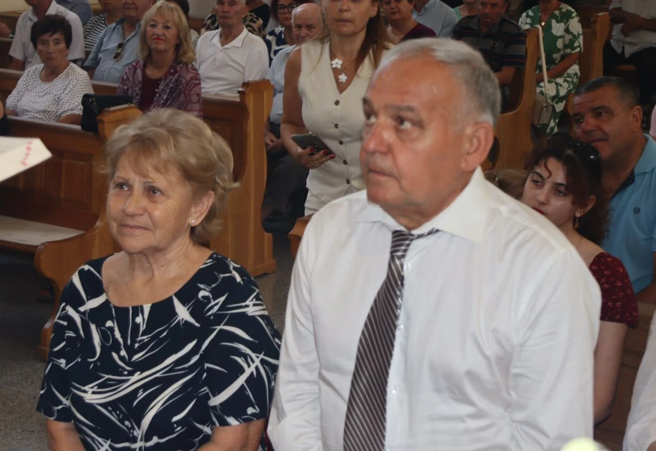 Vjenčali se 1976., a sada ponovno stali pred oltar iste crkve,