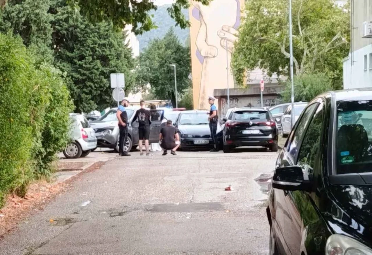 Sudar dva automobila u Vukovarskoj ulici