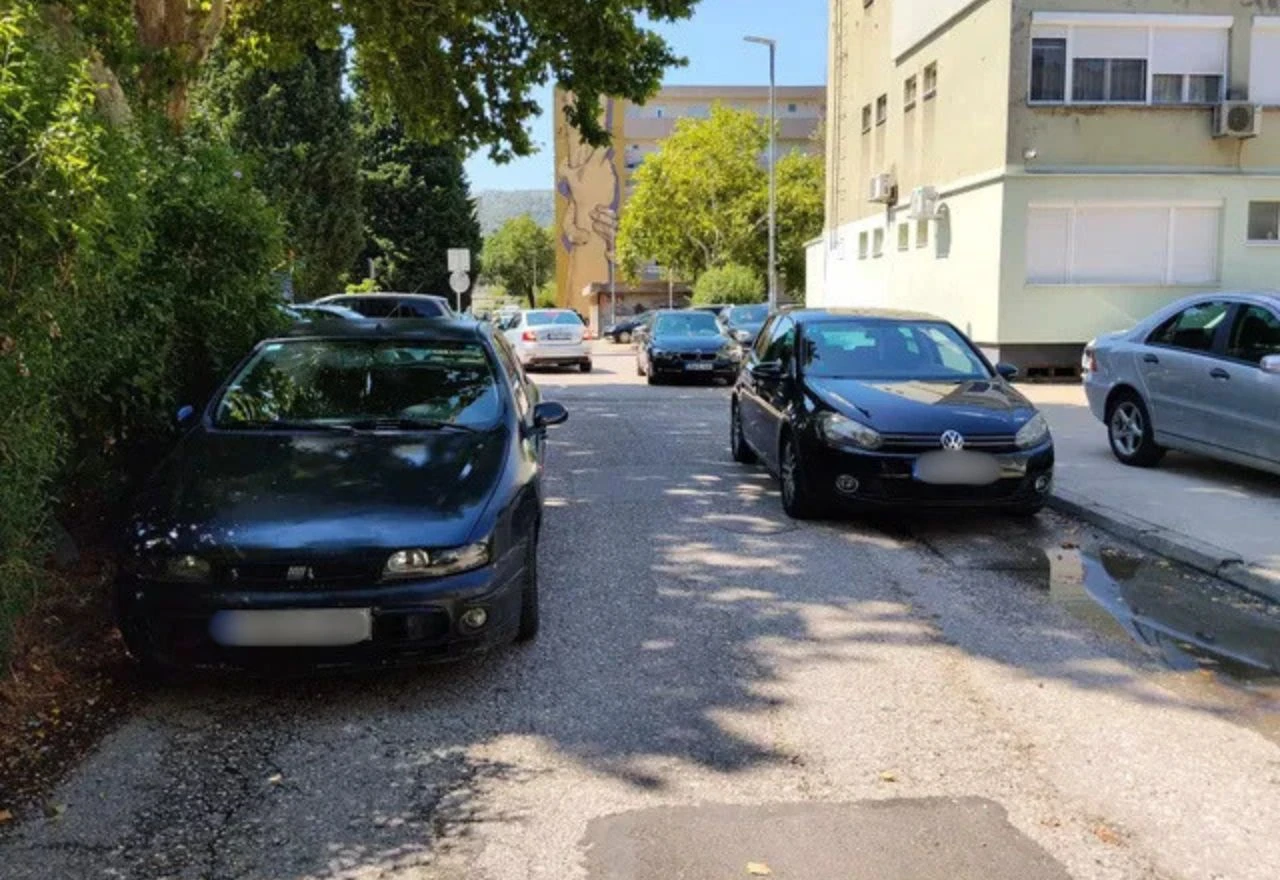 Parking bezobrazluk u Vukovarskoj ulici: "Policija je zalijepila kazne, ali..."