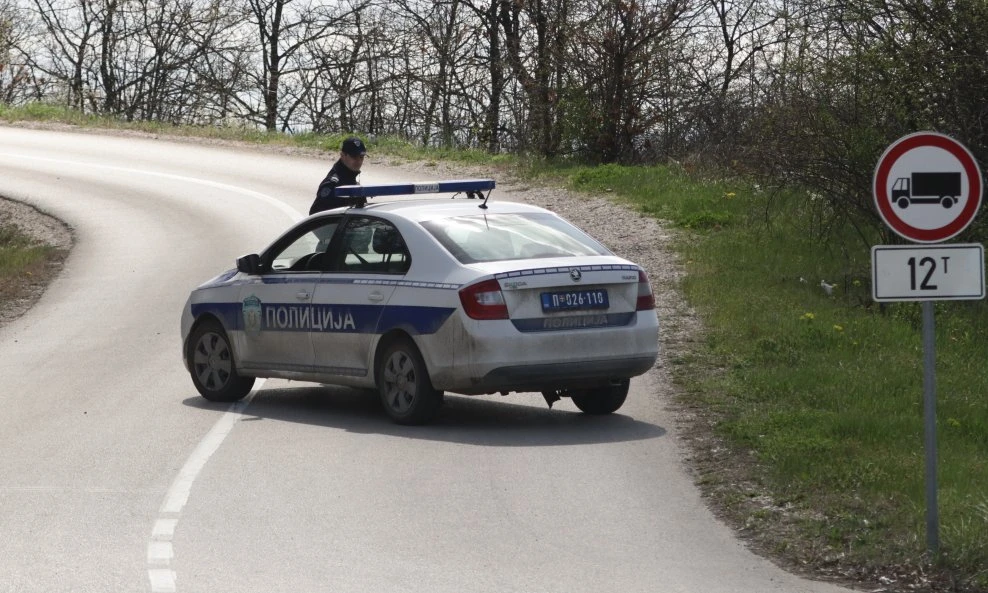 Drama u Srbiji: Muškarac oteo djevojčicu ispred trgovine