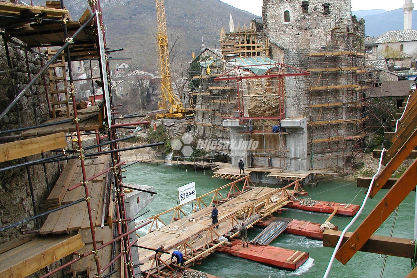 Milijuni prelaze preko njega, ali rijetki znaju kako je zapravo obnovljen Stari most
