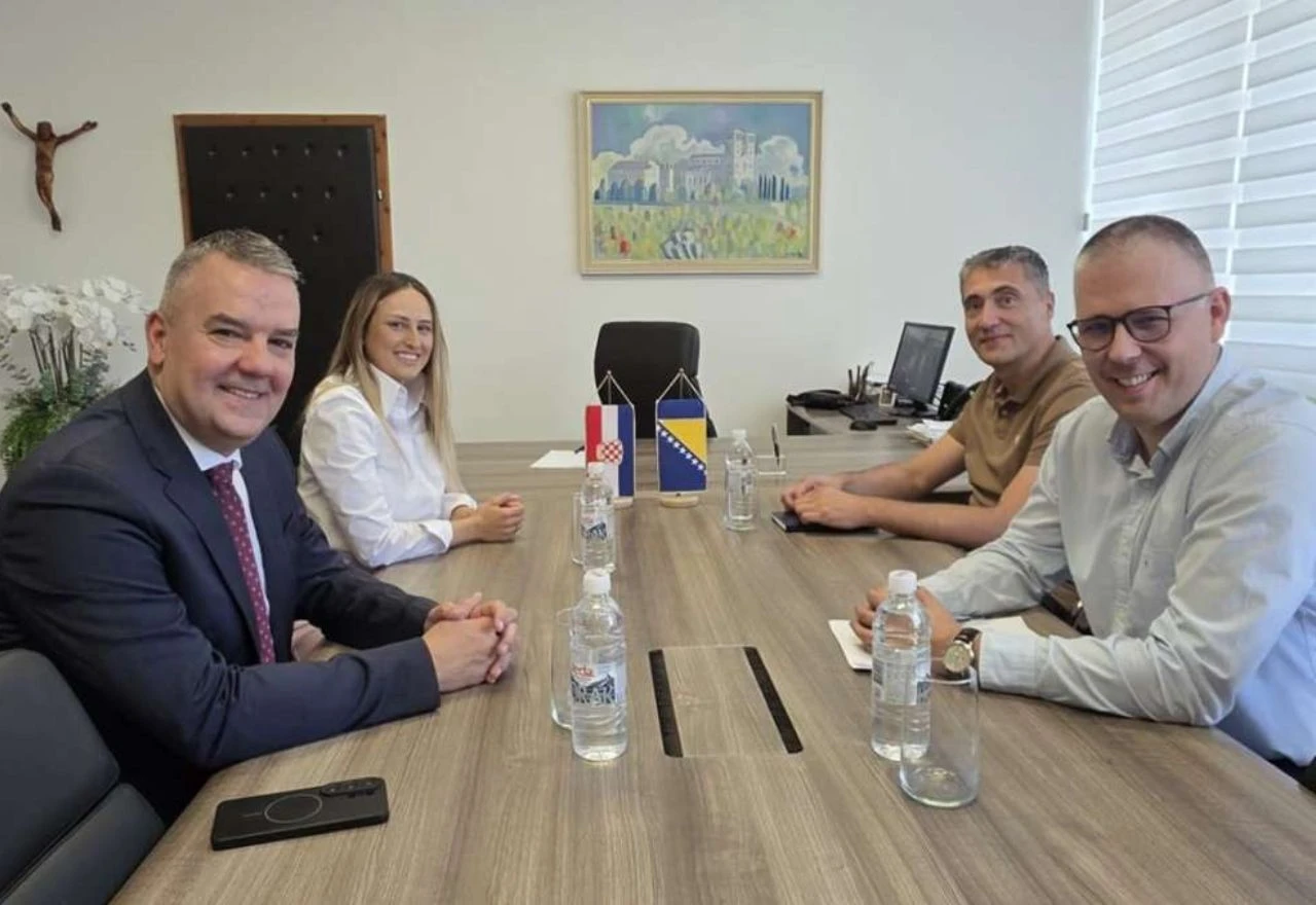 Bunoza u Širokom Brijegu: Korak bliže efikasnoj i depolitiziranoj javnoj upravi