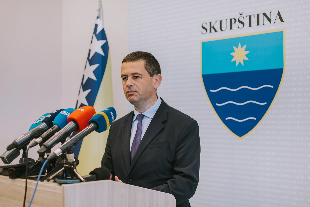 Šuta za Bljesak: ''Buhač je sama zakazala sjednicu bez konzultacija''
