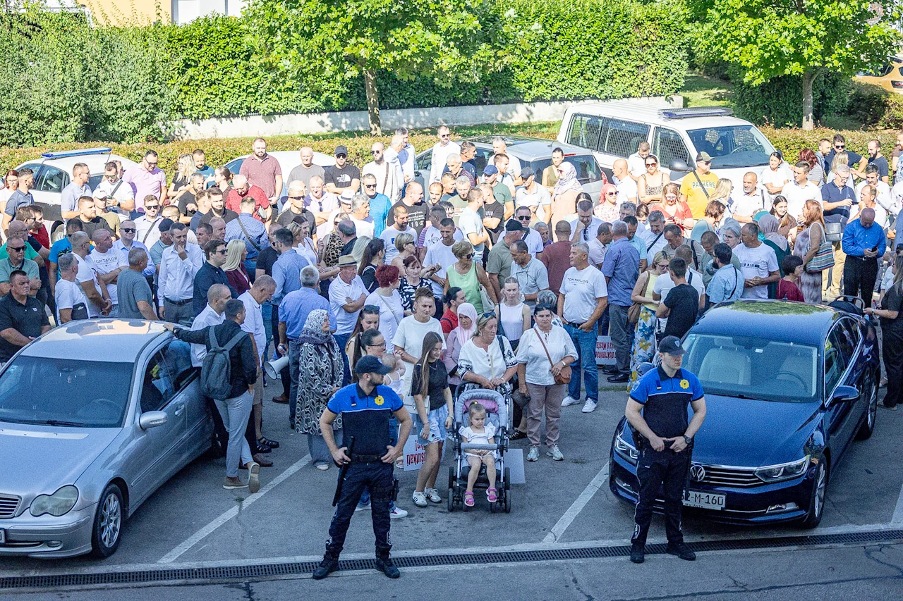 Prosvjed otpuštenih radnika Komunalnog: "Vidjet ćemo po čijem zakonu"