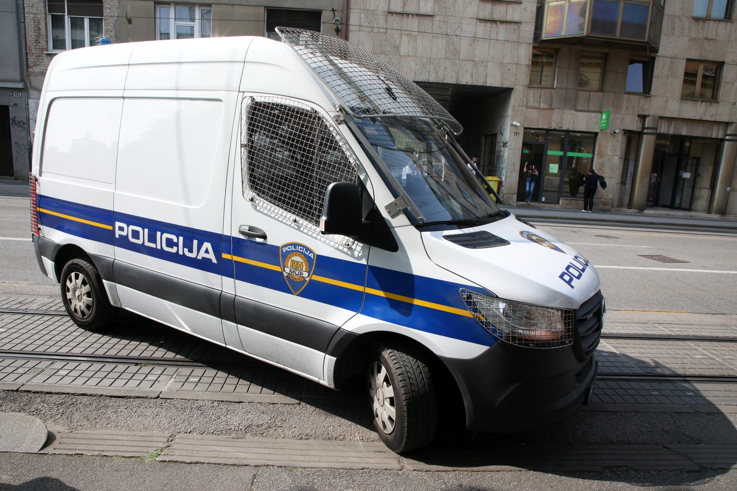 Tinejdžer iz Splita optužen za terorizam zbog prijetećih poruka