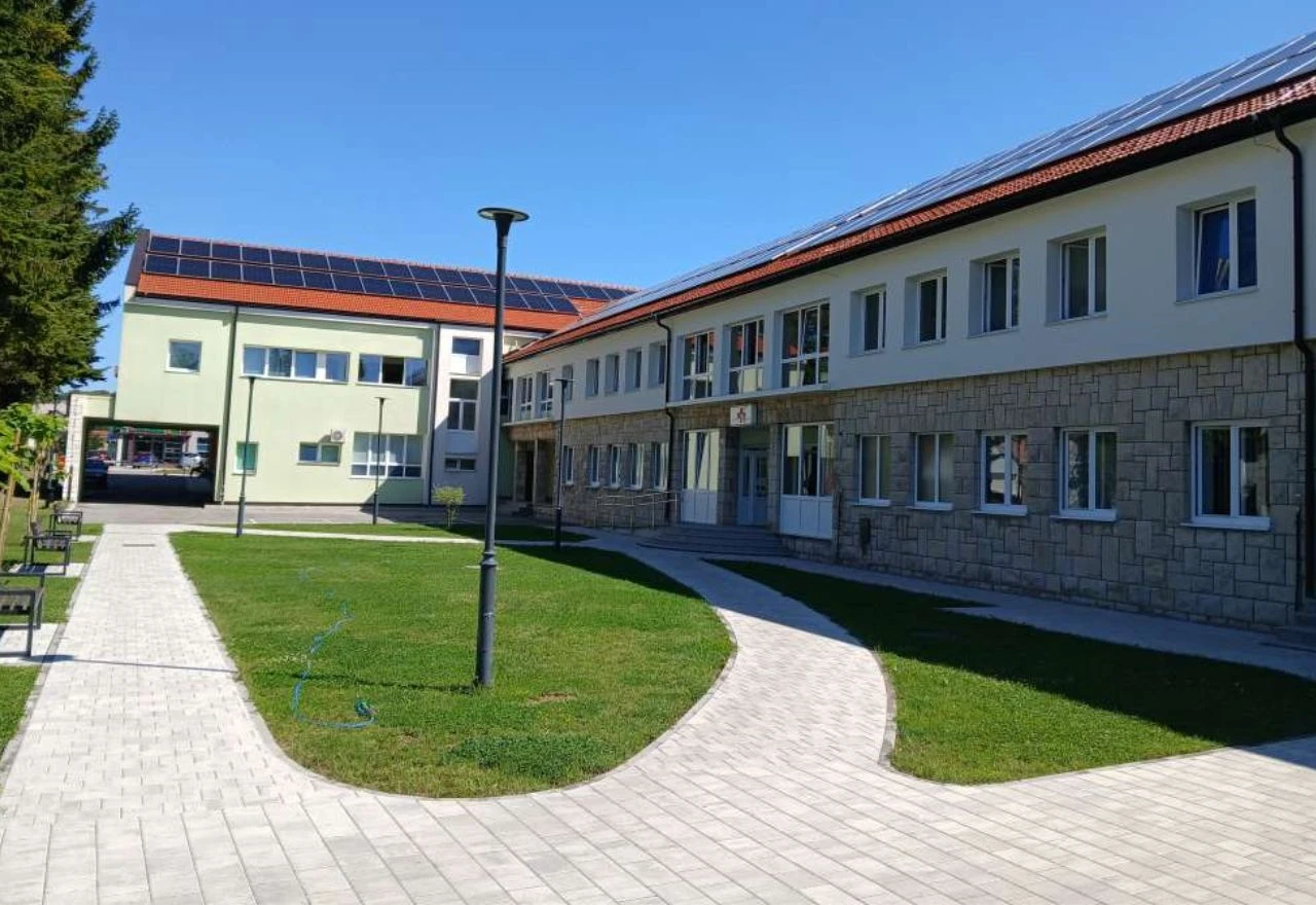 Dom zdravlja Tomislavgrad ulaže u budućnost: Vlastita solarna elektrana i električna vozila za pacijente