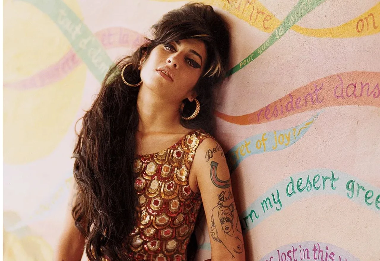 Otac Amy Winehouse mora platiti gotovo milijun funti zbog aukcije