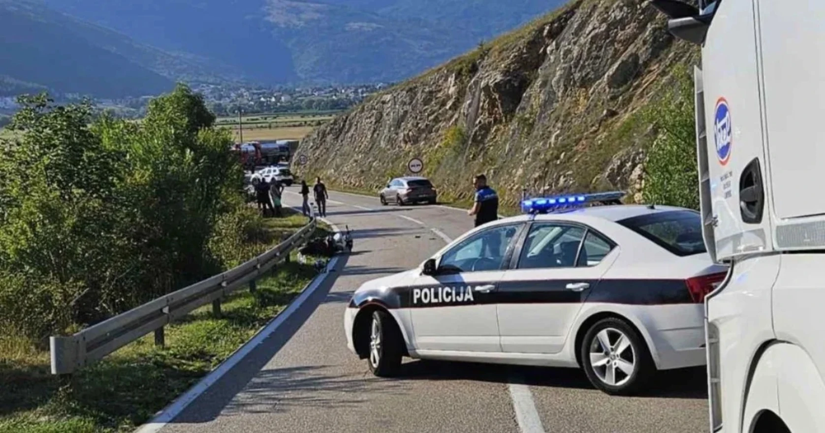 Motociklist teško ozlijeđen u sudaru u Šuici, prevezen u Split