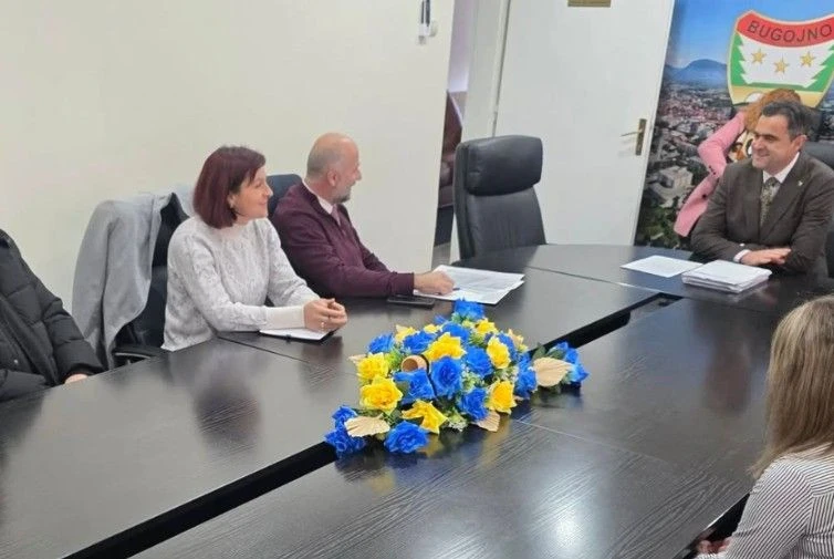 Općina Bugojno uvodi novčanu potporu za obitelji s troje i više djece