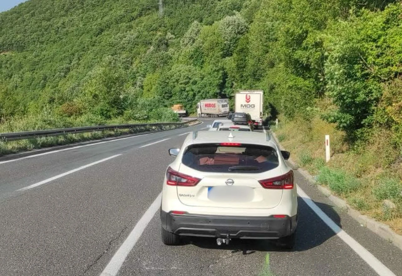 Pojačan promet od Bradine prema Mostaru, gužve i na granicama