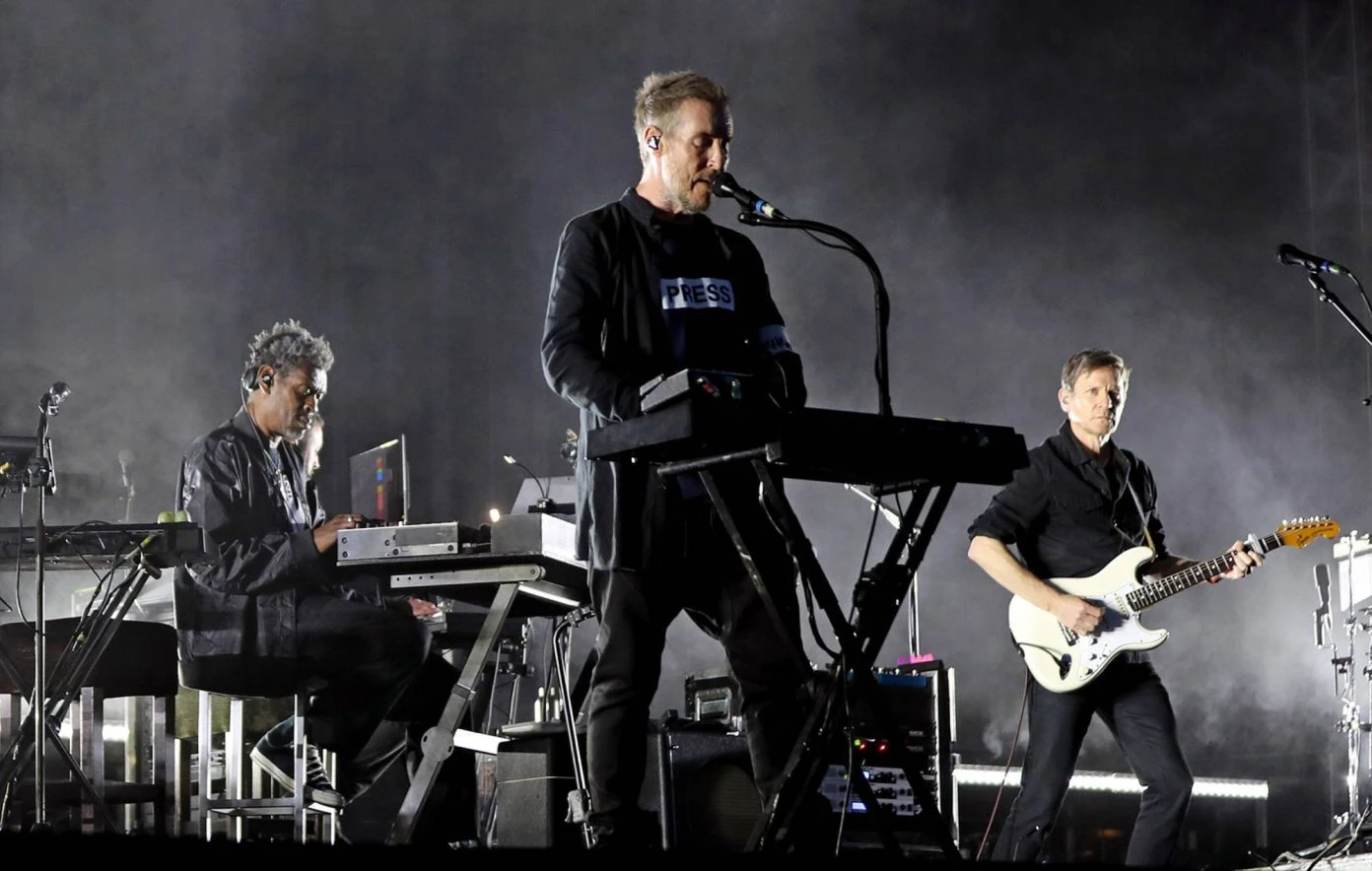 Massive Attack pritvoren nakon koncerta u Singapuru