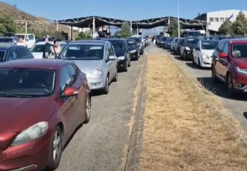 VIDEO | Prometni kolaps na ulazu u Grčku, putnici ogorčeni