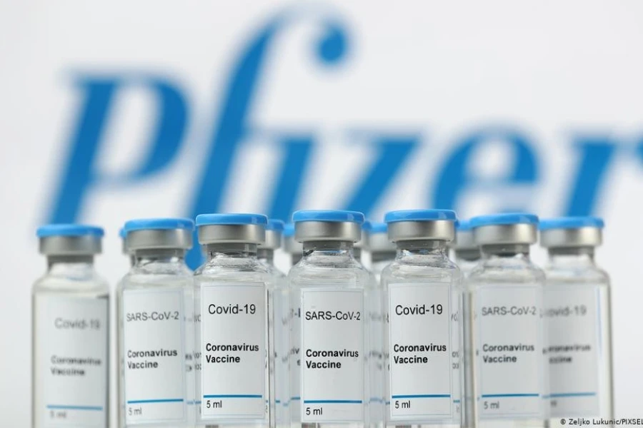 Poljska mora preuzeti 64 milijuna doza cjepiva za Covid i platiti štetu