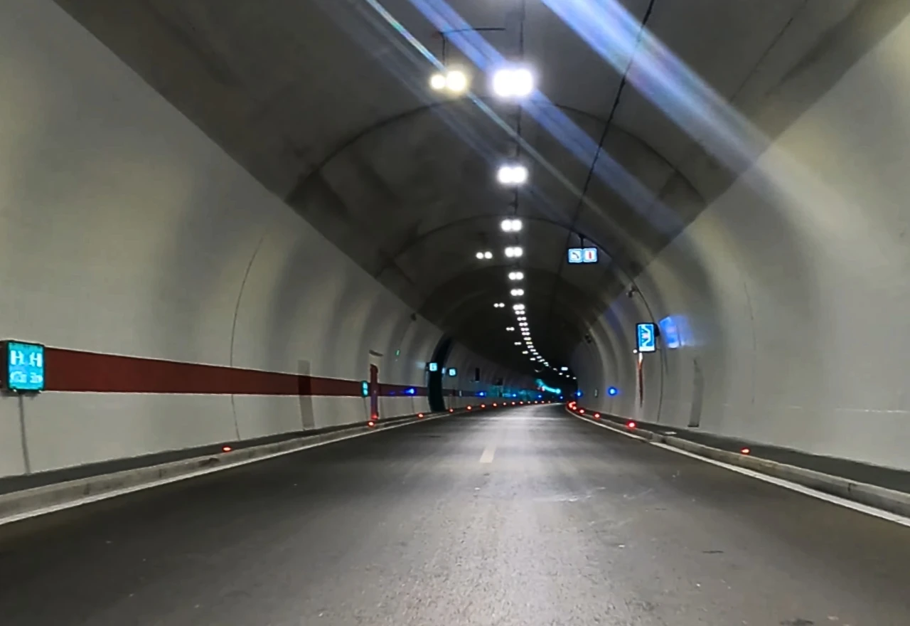 Promet kroz tunel Hercegovina ponovno uspostavljen nakon nesreće