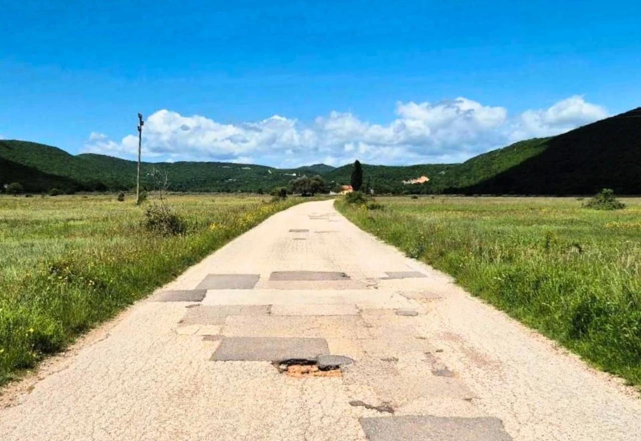 Uprava za ceste HBŽ-a potpisala ugovor za rekonstrukciju ceste Posušje-Aržano